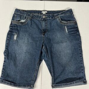 Cato Bermuda shorts
